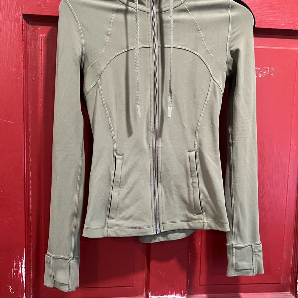 Lululemon Nulu Hooded Define